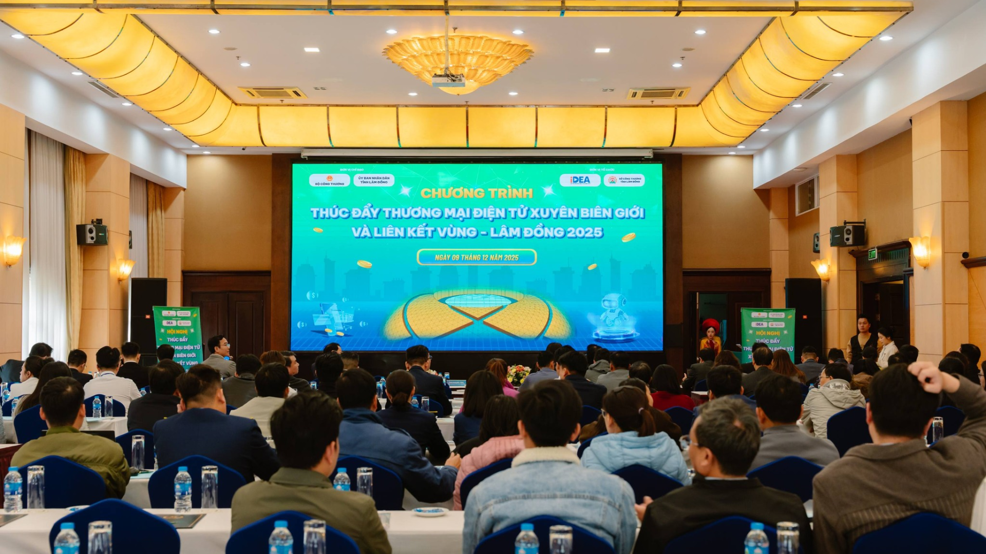 LADOPHAR ĐỒNG HÀNH CHƯƠNG TRÌNH THÚC ĐẨY THƯƠNG MẠI ĐIỆN TỬ XUYÊN BIÊN GIỚI VÀ LIÊN KẾT VÙNG LÂM ĐỒNG 2025