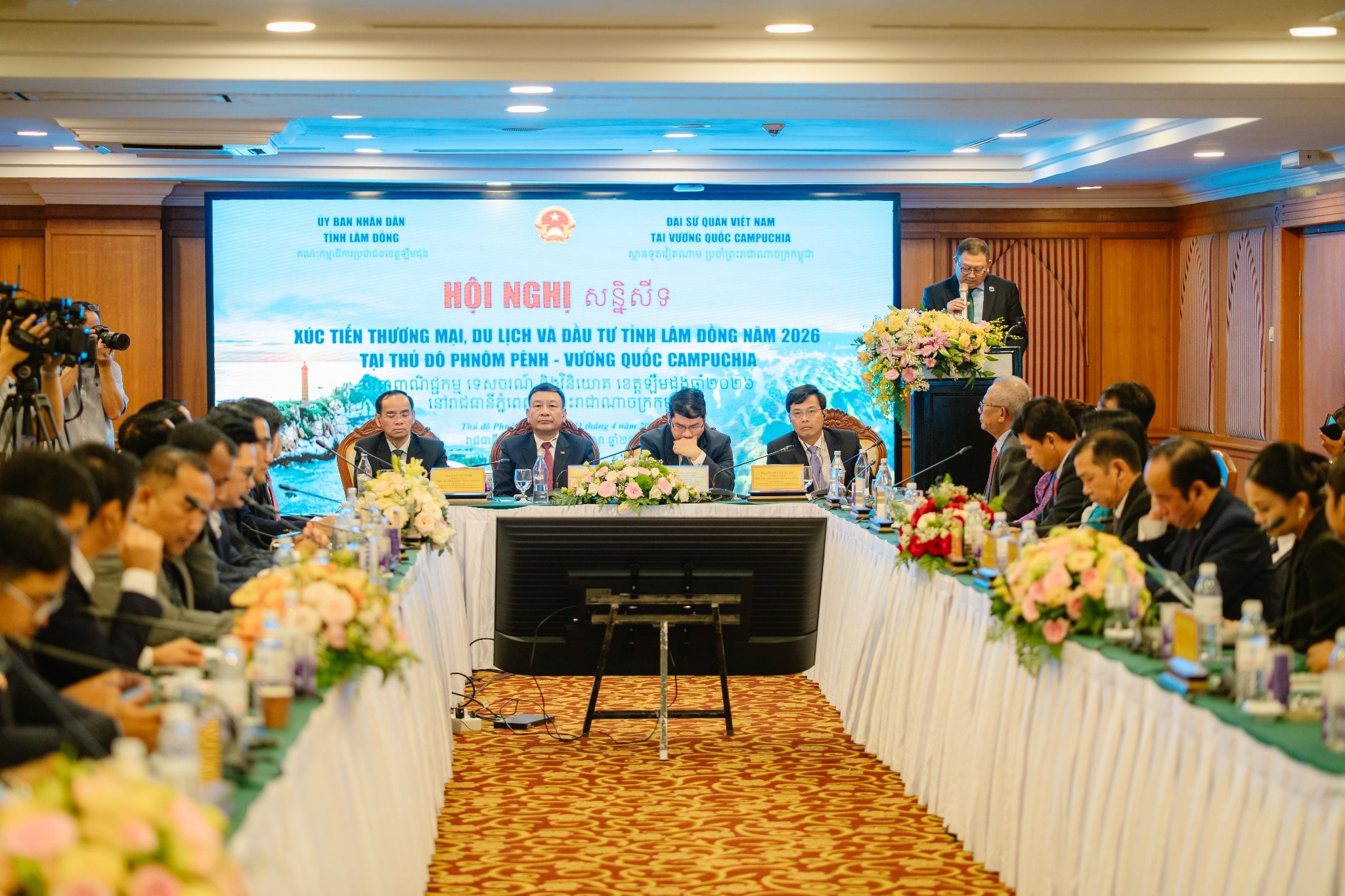 VIỆT NAM & CAMPUCHIA: ĐẨY MẠNH KẾT NỐI GIAO THƯƠNG, NÂNG TẦM DƯỢC LIỆU VIỆT
