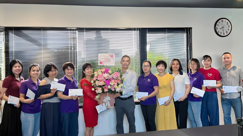 KOMLIFE VIỆT NAM GẮN KẾT VÀ TRI ÂN PHÁI ĐẸP NHÂN NGÀY 20/10