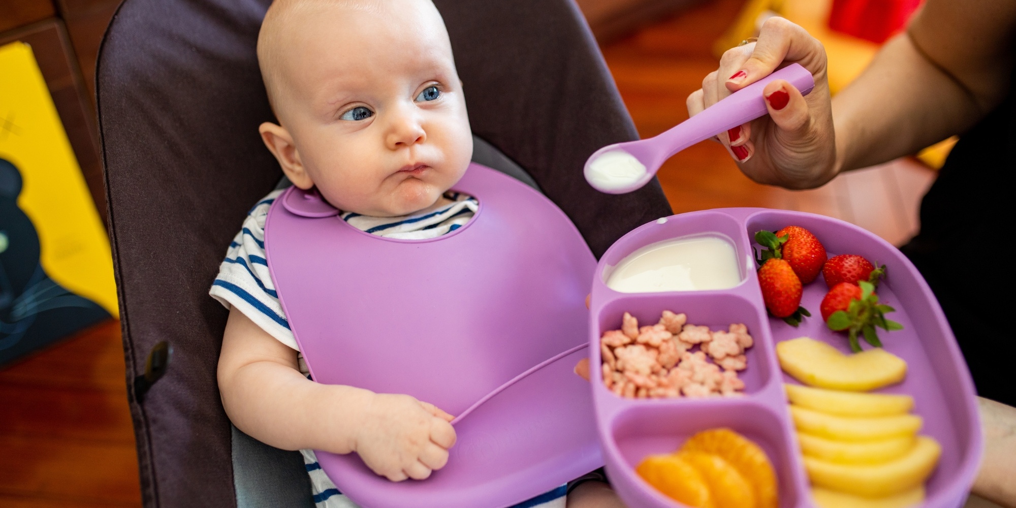 Dấu Hiệu Nhận Biết Bé Thiếu Vitamin Khi Bước Sang Tuổi Ăn Dặm