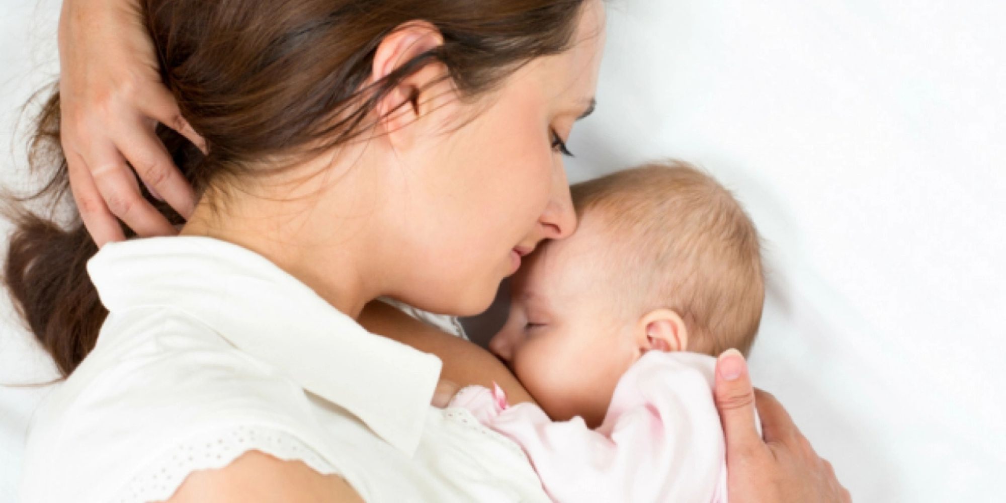 Mẹ Bầu Cần Chuẩn Bị Gì Để Sữa Về Ngay Sau 2 Giờ Sinh?