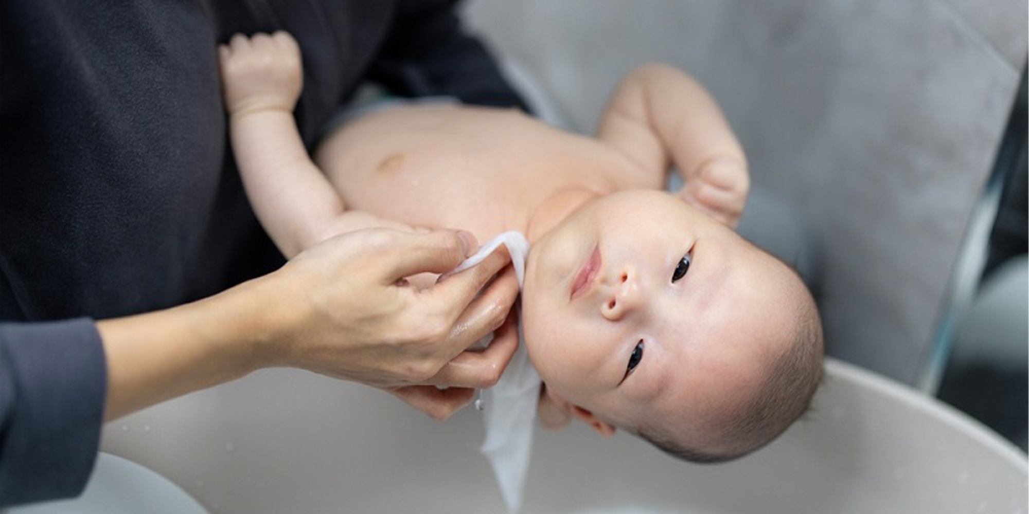 Nhiệt Độ Lý Tưởng Tắm Cho Bé Mùa Lạnh