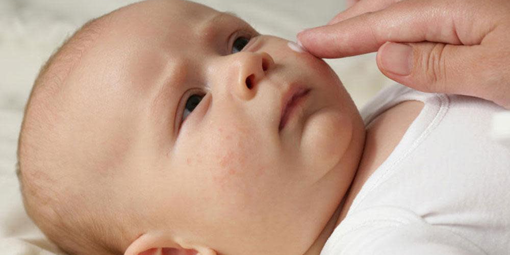 Vì Sao Da Trẻ Sơ Sinh Dễ Mất Ẩm?