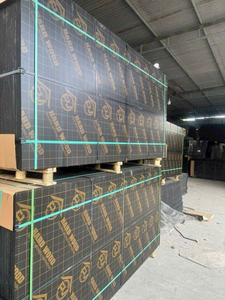 Ván Phủ Phim Lỗi 18mm Tại Nhơn Trạch – Hàng Đẹp, Giá Tốt, Giao Nhanh!