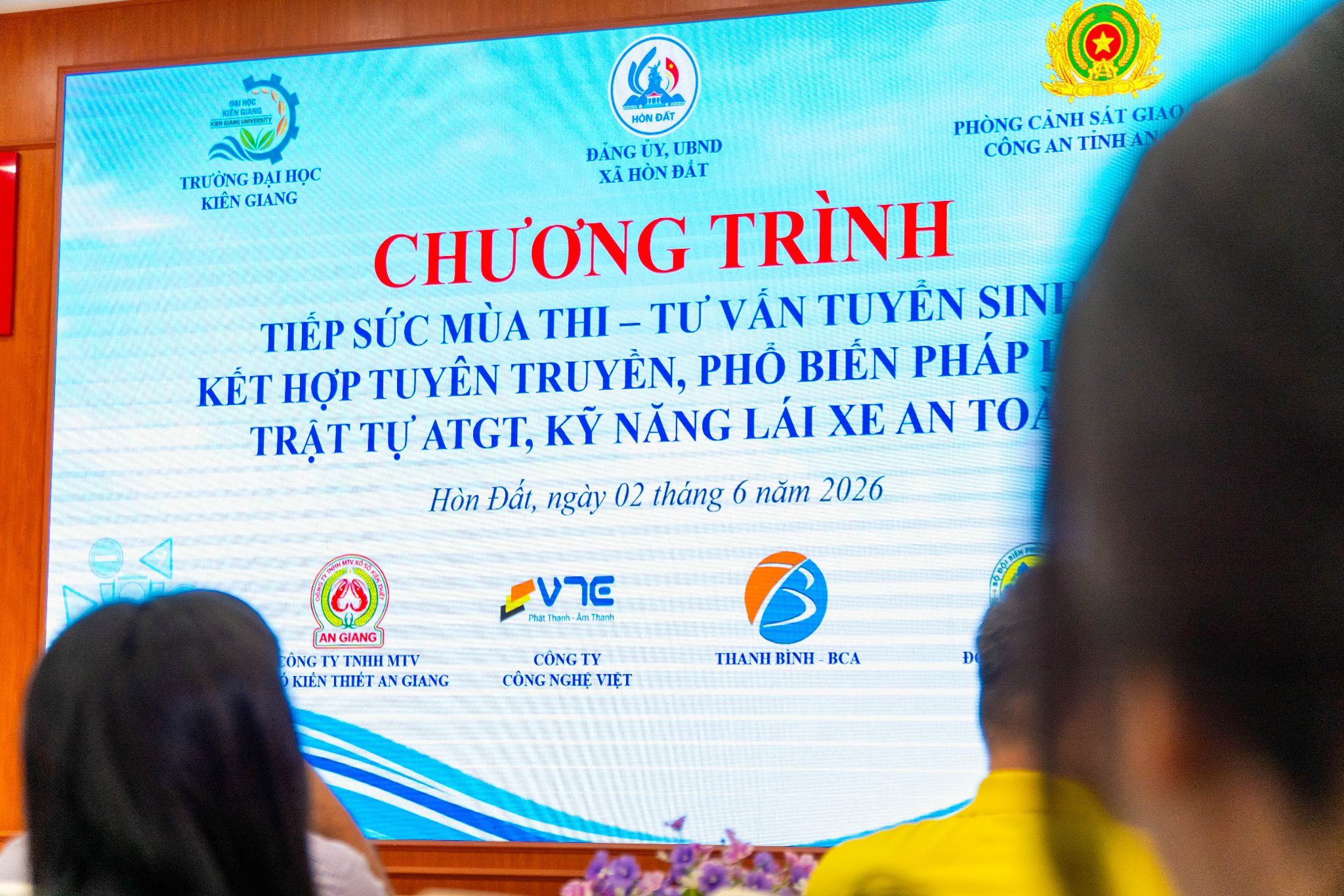 CHUNG TAY VÌ THẾ HỆ TRẺ – ĐỒNG HÀNH CÙNG ƯỚC MƠ TƯƠNG LAI