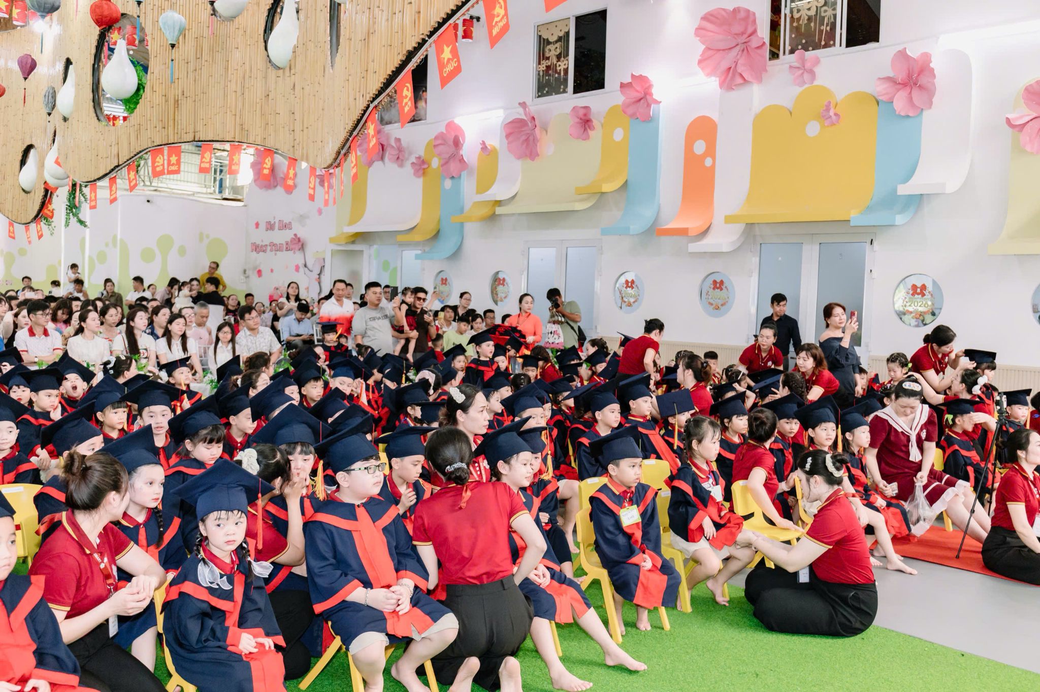 NỞ HOA NGÀY TẠM BIỆT