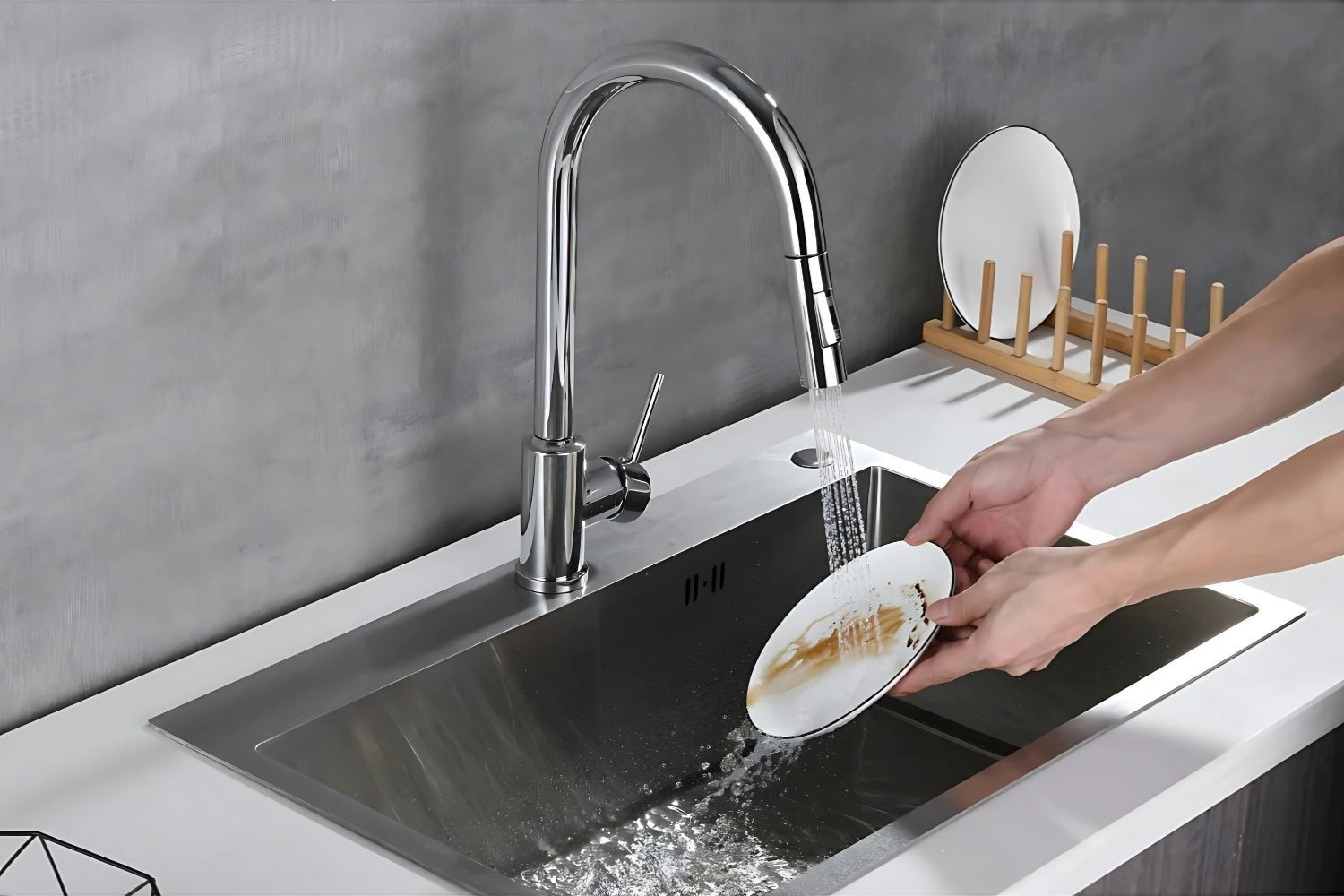 Vòi rửa chén được sản xuất từ chất liệu inox 304 bền bỉ và chịu nhiệt tốt