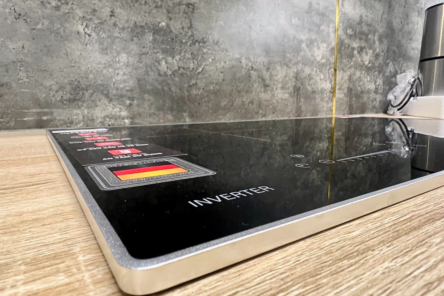 Bếp từ đôi Hafele HC-I7326B thiết kế viền bo hợp kim nhôm cao cấp ở cả bốn cạnh