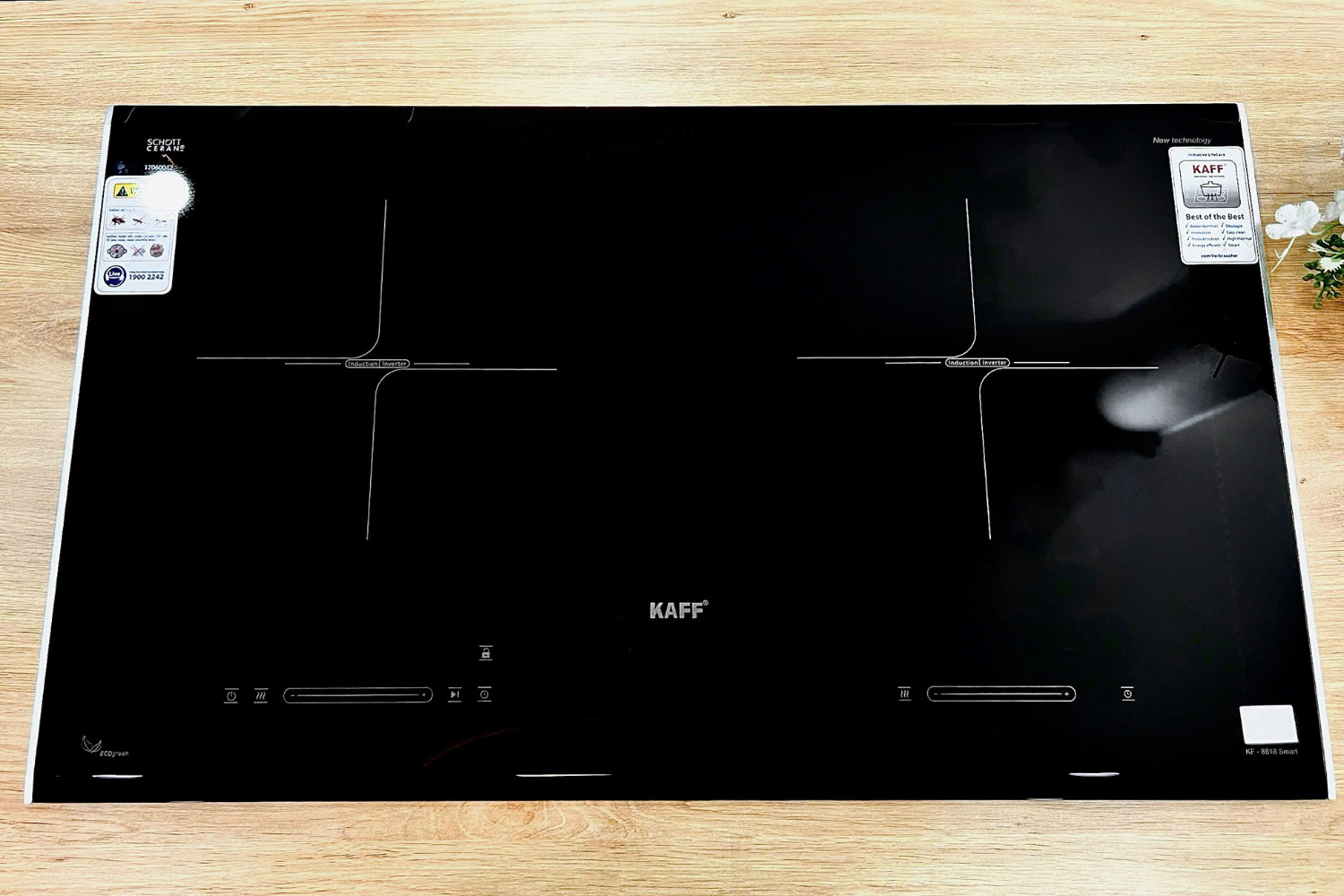 KAFF KF-8818 Smart New được phát triển theo&nbsp;thiết kế lắp âm tinh gọn