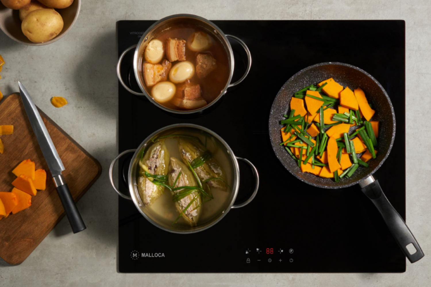 Bếp có 3 vùng nấu cảm ứng từ với kích thước và công suất khác nhau