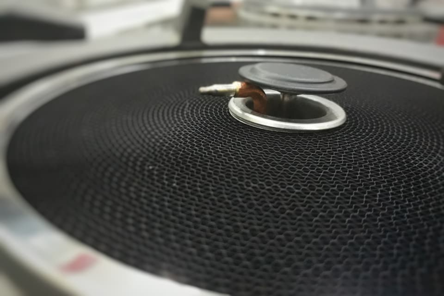 Kaff KF-608I được trang bị 2 đầu đốt dạng gốm tổ ong