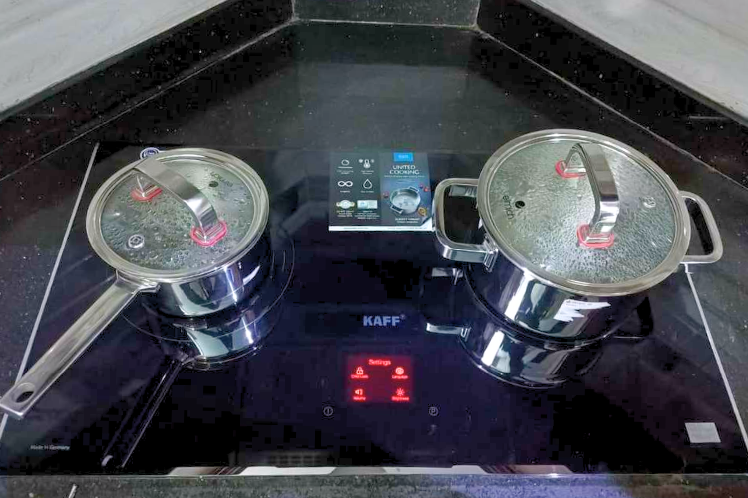 Bếp từ KAFF KF-LCD2IG có hai vùng nấu từ độc lập