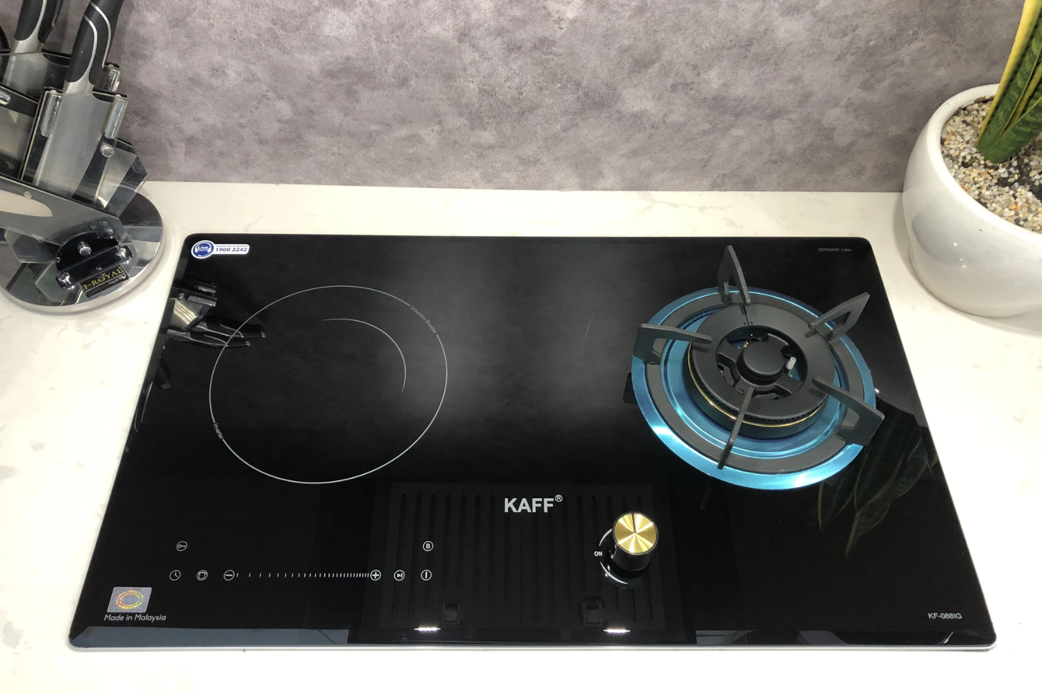 KAFF KF-088IG là mẫu bếp gas kết hợp từ được thiết kế theo dạng lắp đặt âm