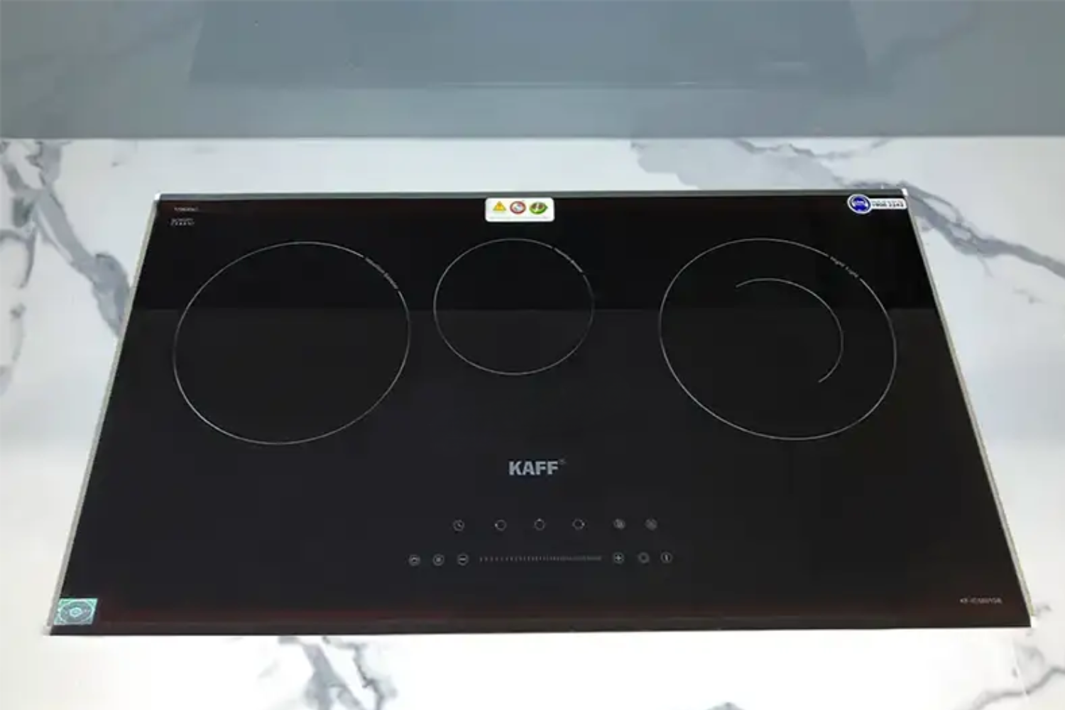 Sản phẩm sử dụng mặt kính Schott Ceran nhập khẩu từ Đức