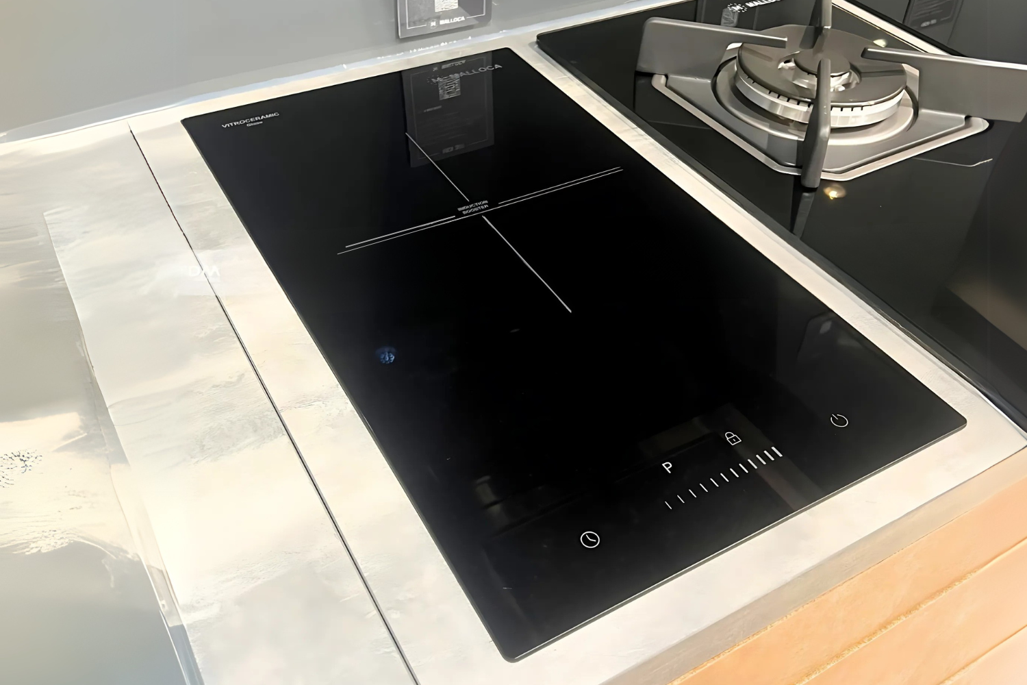 Bếp từ đơn hoạt động dựa trên nguyên lý cảm ứng điện từ