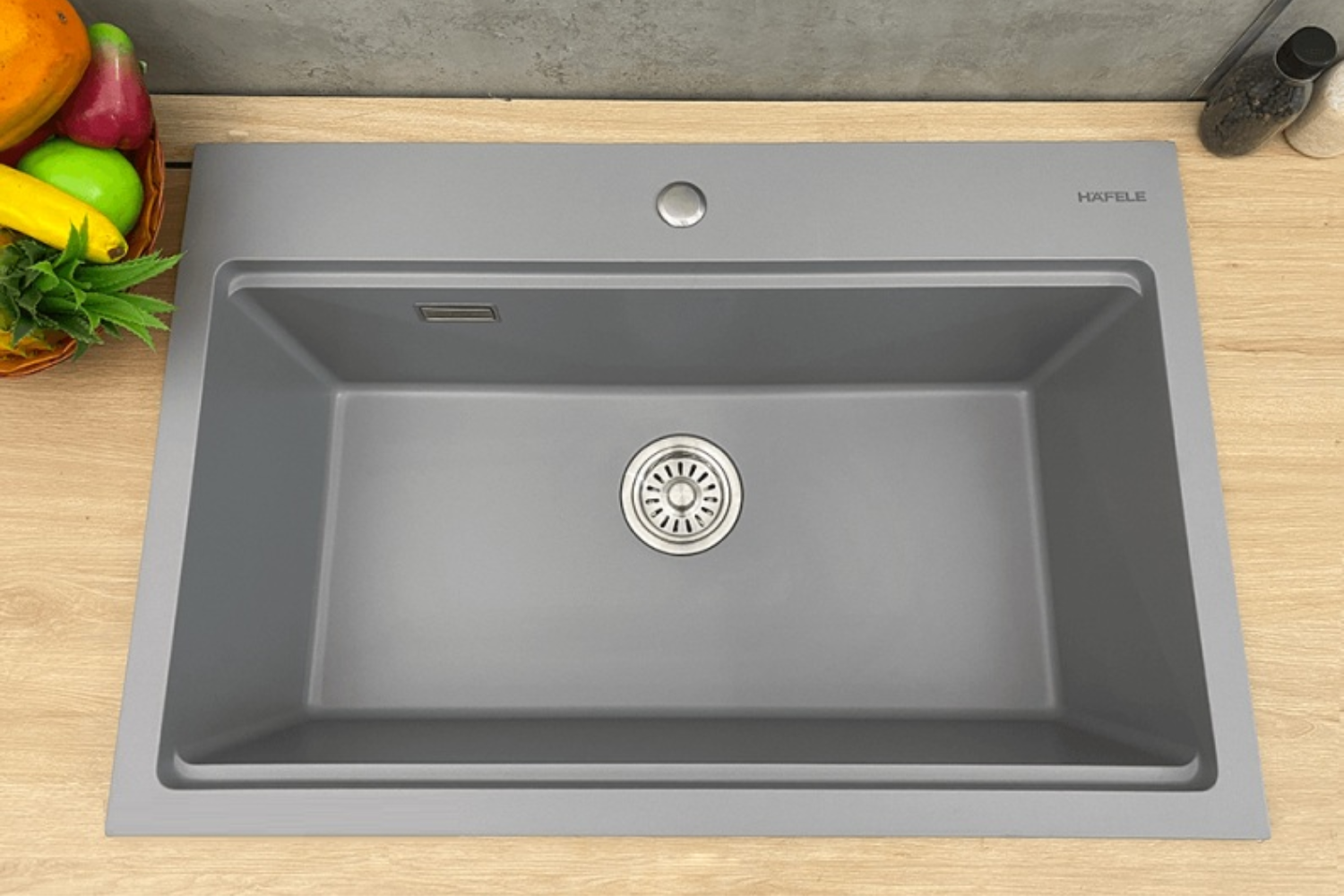 Cấu tạo từ đá Granstone nguyên khối giúp chống trầy xước, kháng khuẩn và&nbsp;chịu nhiệt tốt