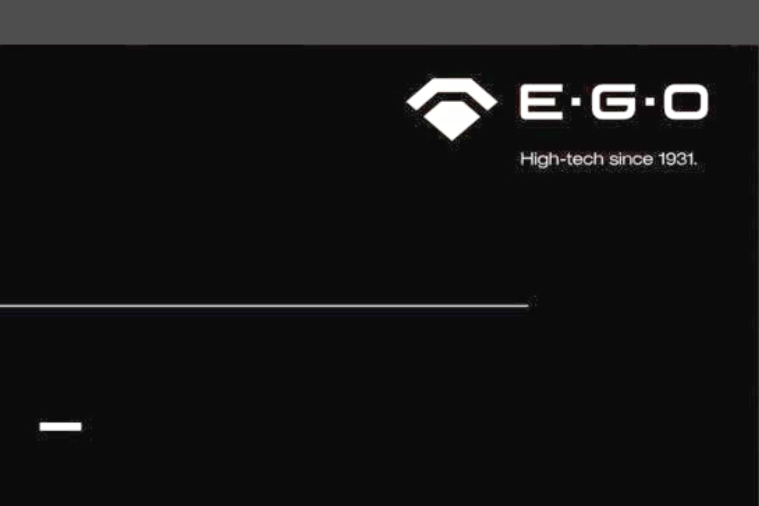 Bên trong bếp được trang bị đầu đốt&nbsp;và mâm từ E.G.O