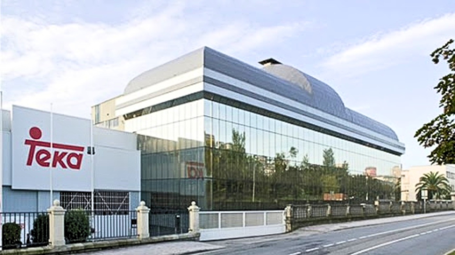 Teka là tập đoàn công nghiệp đa quốc gia khởi nguồn từ Đức năm 1924