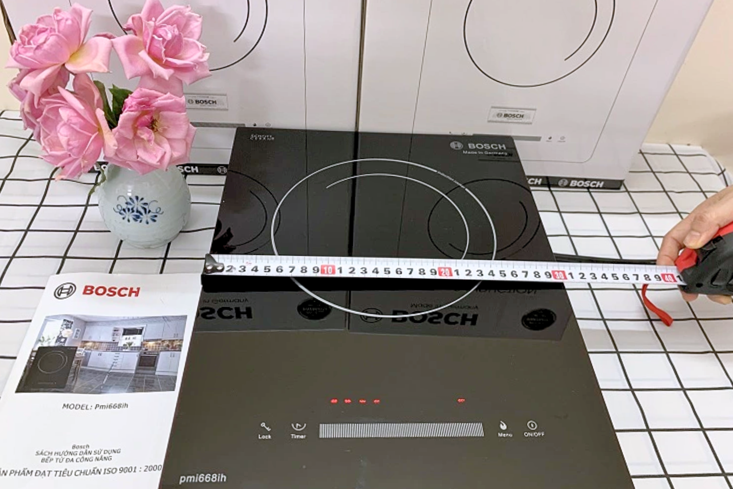 - Bếp từ đơn Bosch PMI668IH công suất 2.3 kW, đường kính 32cm