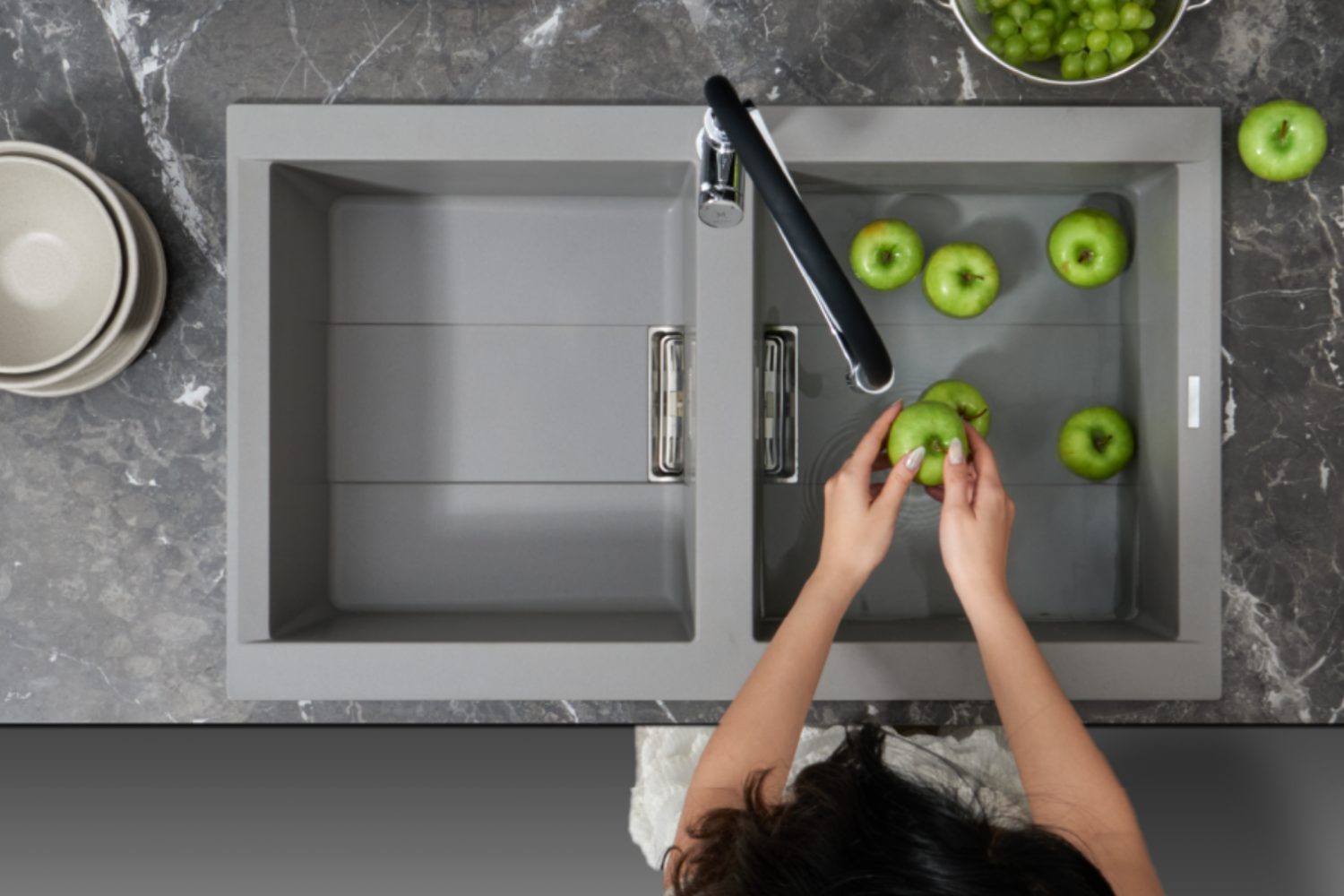 Bề mặt chậu đá SMART K-450 được phủ Nano Bạc, diệt khuẩn 100%