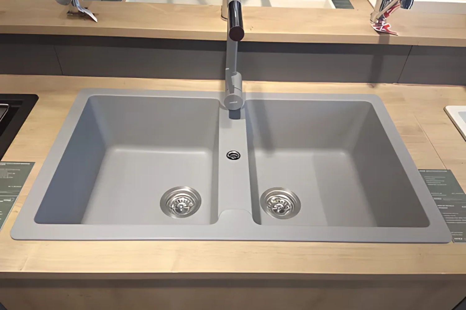 Bộ lọc rác bằng inox cao cấp giúp hạn chế tắc nghẽn và tiết kiệm nước