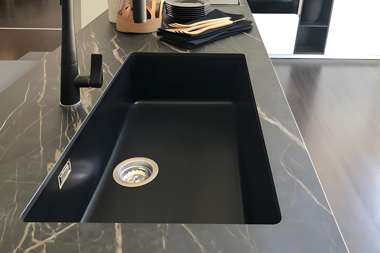 Chậu rửa bát âm bàn bằng đá granite sang trọng