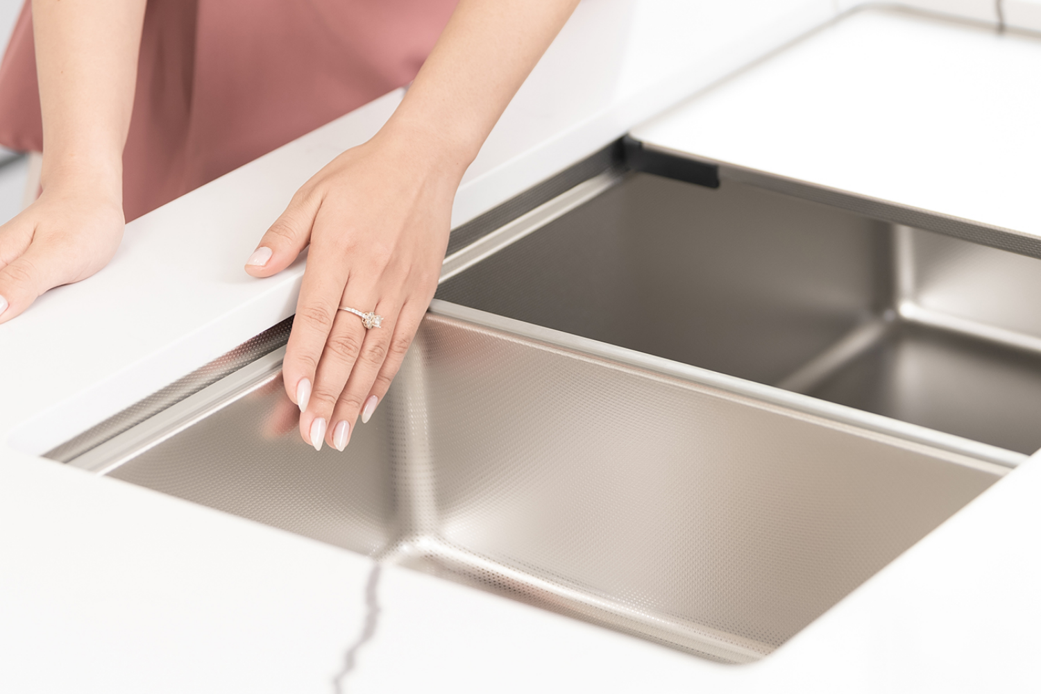 Chú ý độ sâu của chậu rửa bát âm bàn khi lắp đặt