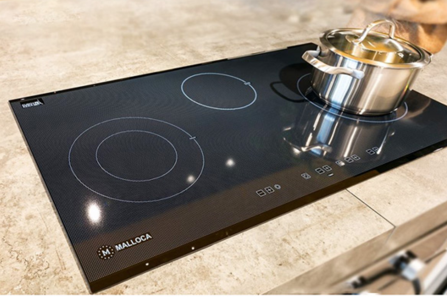 Bếp Malloca MH-03IRB S thuộc mẫu bếp kết hợp gồm 2 từ và 1 hồng ngoại