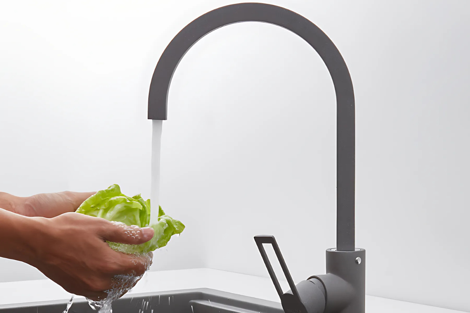 Vòi rửa bát đồng thau sơn giả đá điều chỉnh chế độ phun chụm xòe linh hoạt, phù hợp từng loại vật dụng