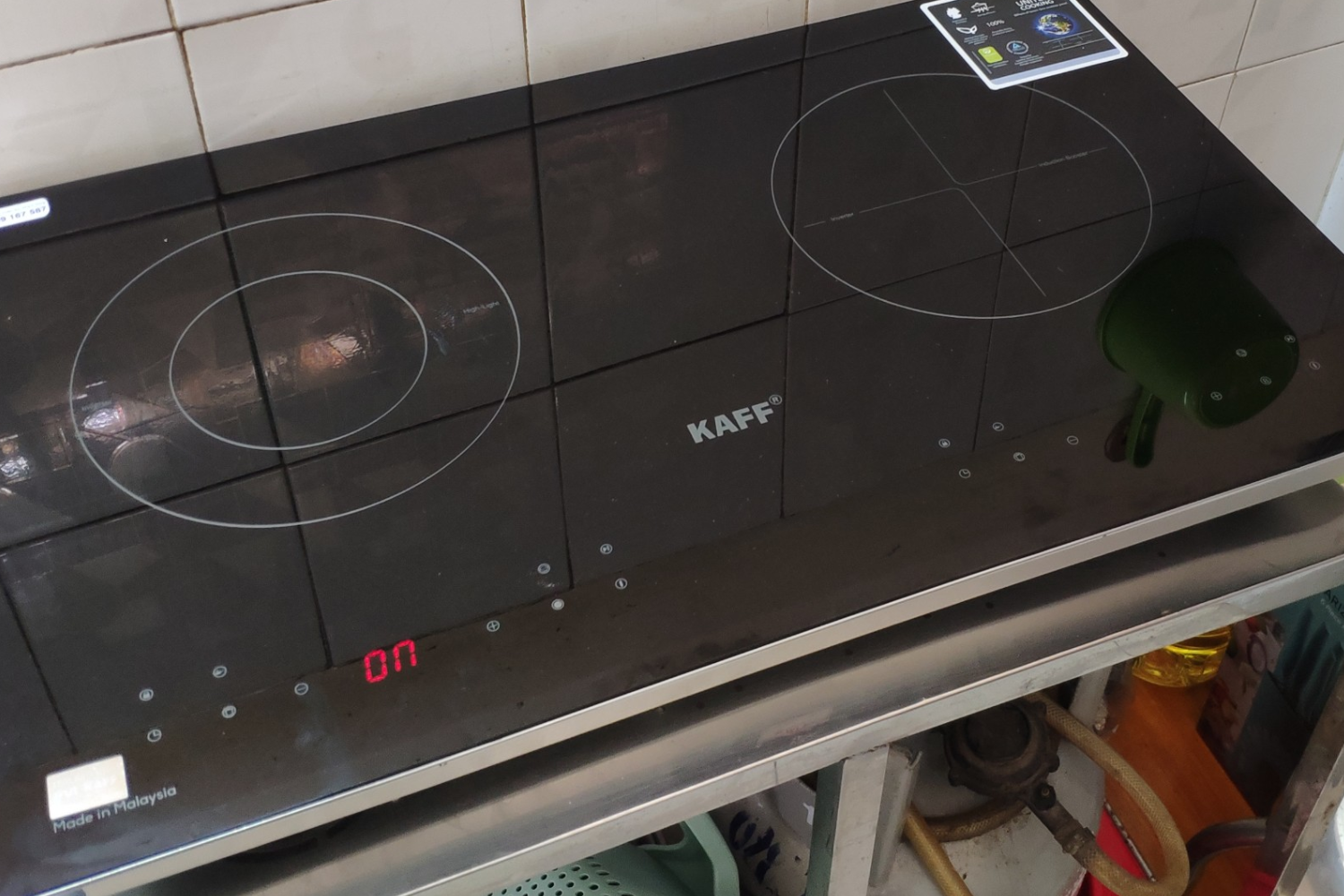 Bếp điện từ KAFF KF-179IC sở hữu bảng điều khiển cảm ứng đôi