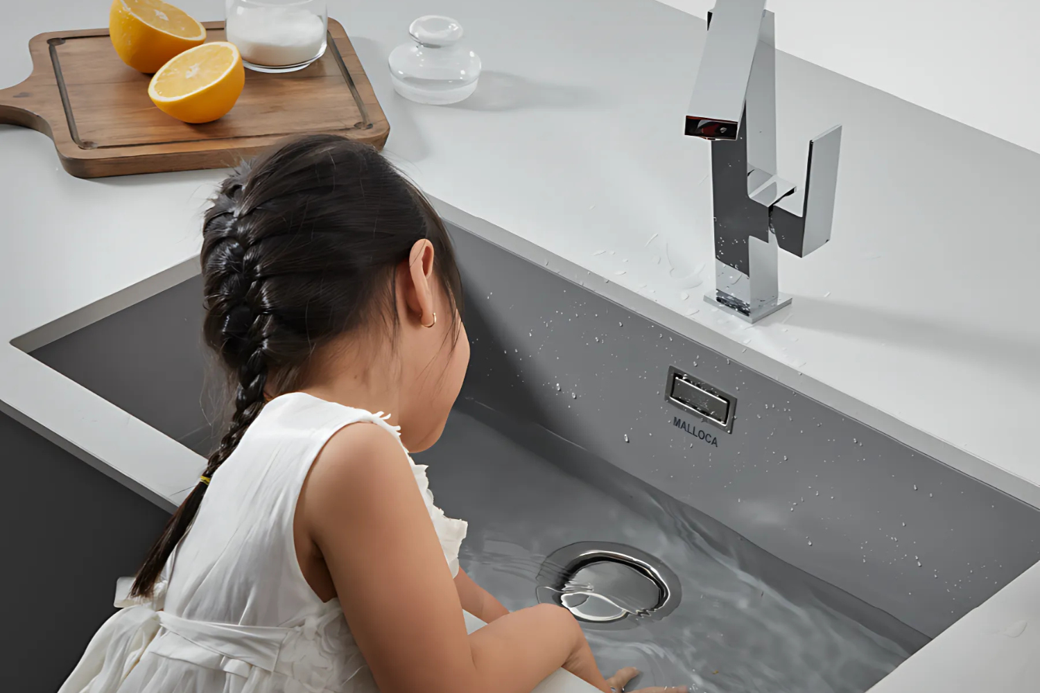 Chậu đá Malloca ZEN K-13073 thiết kế độ sâu lòng chậu lý tưởng chống văng nước