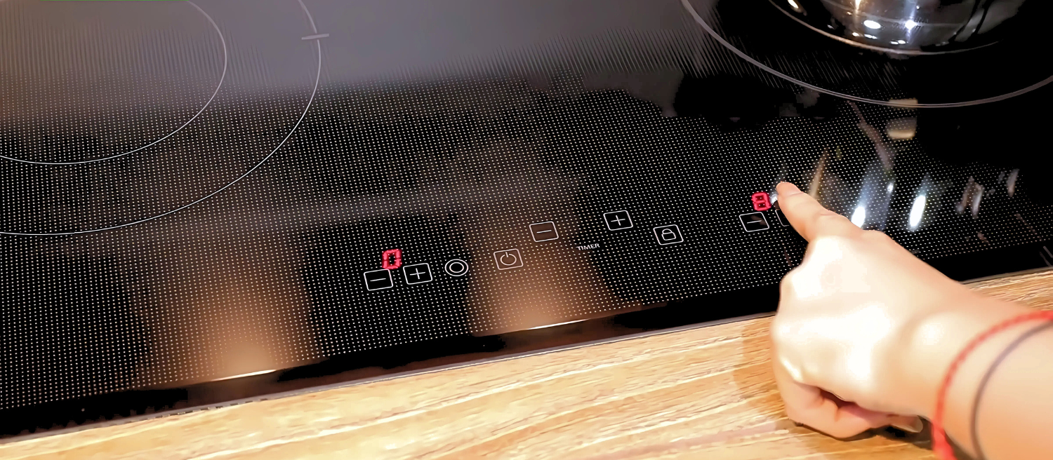 Bếp Malloca trang bị đa dạng các loại bảng điều khiển cảm ứng