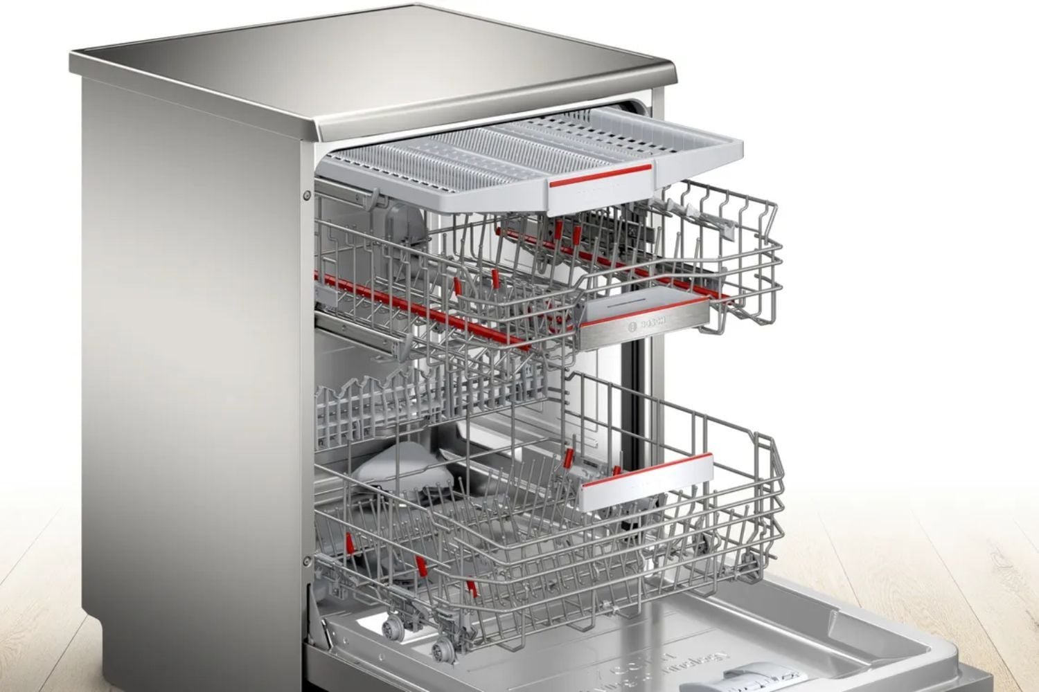 3 khay rửa rộng rãi, sức chứa lên đến 14 bộ chén dĩa