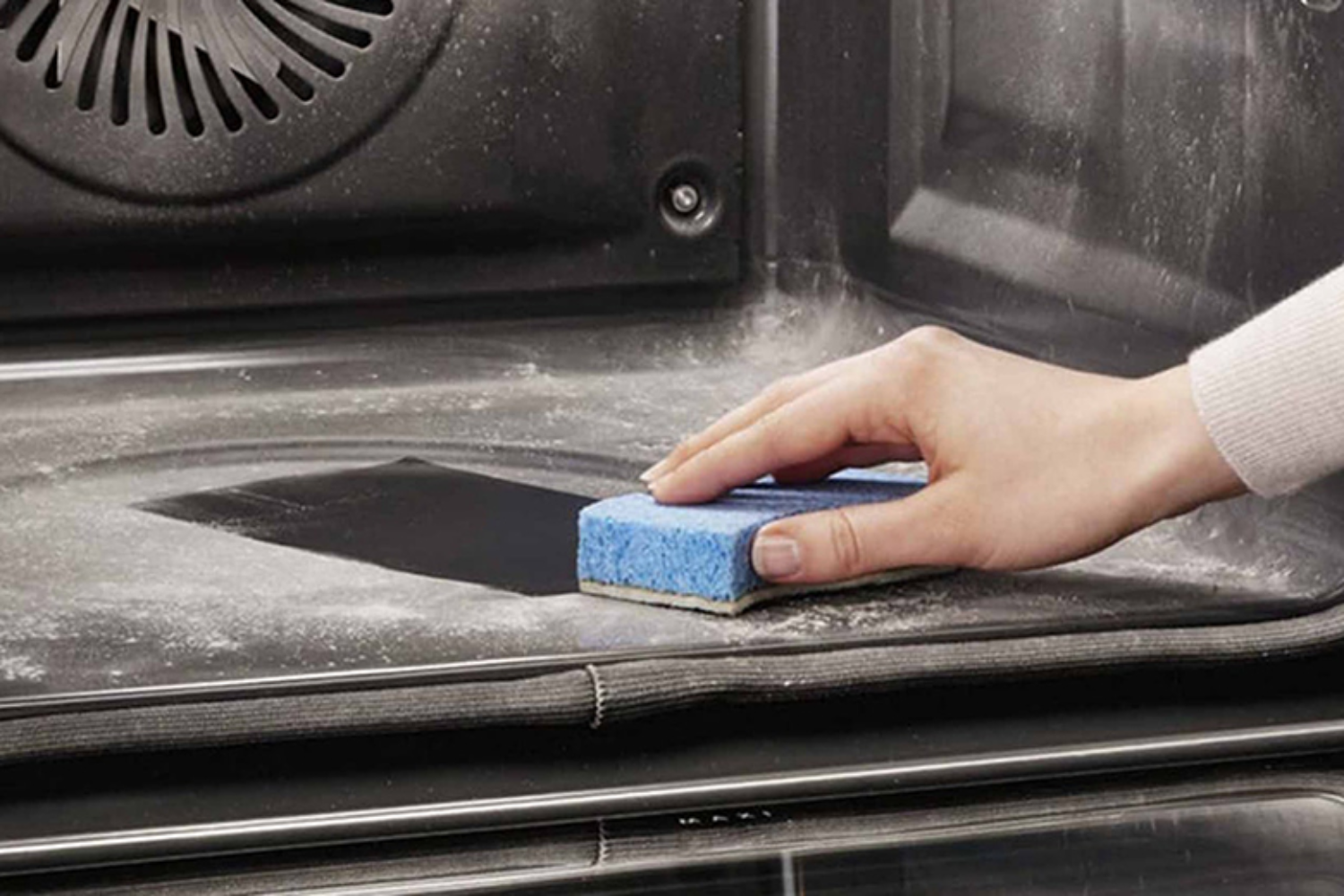 Chế độ làm sạch nhiệt phân giúp đốt các cặn bẩn thành tro bụi mịn, làm sạch sâu