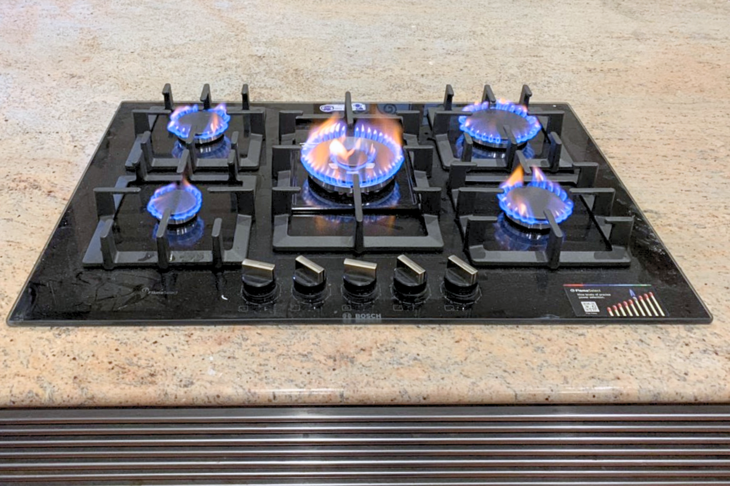Bếp gas Bosch không chỉ là một thương hiệu gia dụng, mà còn là biểu tượng của sự hoàn hảo và tiện nghi