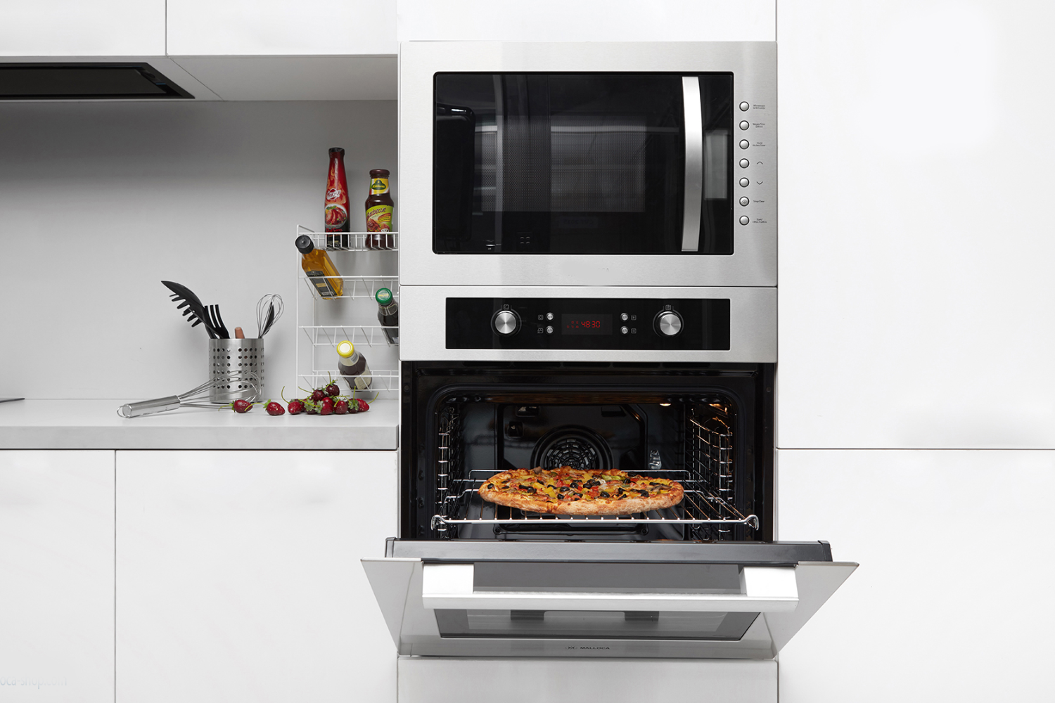 Lò vi sóng âm tủ mang lại vẻ đẹp sang trọng, gọn gàng và hiện đại