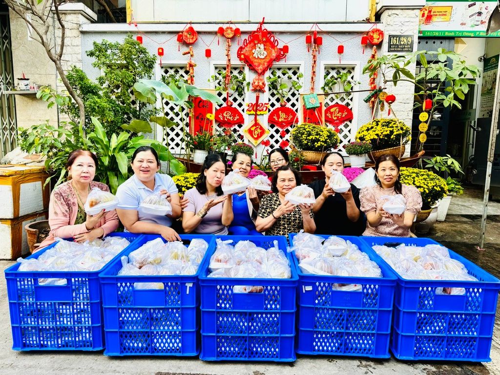NHỮNG BỮA CƠM NGHĨA TÌNH VÀ HÀNH TRÌNH CHIA SẼ CÙNG BỆNH NHÂN NGHÈO
