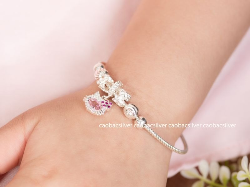 Bạc Xỉn Màu Có Gây Hại Cho Sức Khỏe Bé Không? Phân Biệt Xỉn Màu Do Môi Trường và Bệnh Lý