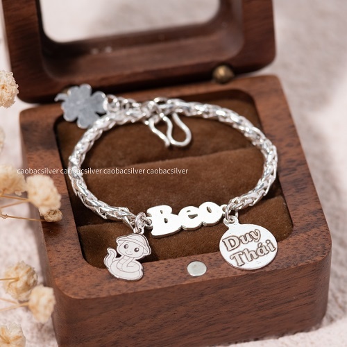 Giải Mã Sự Khác Biệt: Tại Sao Bạc Ta S99 Cáo Bạc Có Giá Cao Hơn Bạc Không Rõ Nguồn Gốc?