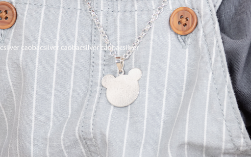 Phong Cách Mùa Thu: Phối Hợp Vòng Bạc Với Trang Phục Len, Cotton Sao Cho Sành Điệu