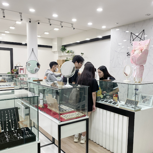 Trải Nghiệm Mua Bạc Tại Cáo Bạc - Không Chỉ Là Mua, Mà Là Chọn Một Kỷ Niệm