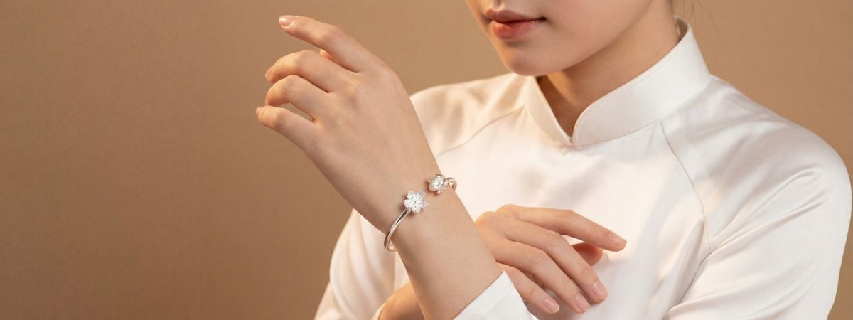 Lắc tay bạc Việt Nam