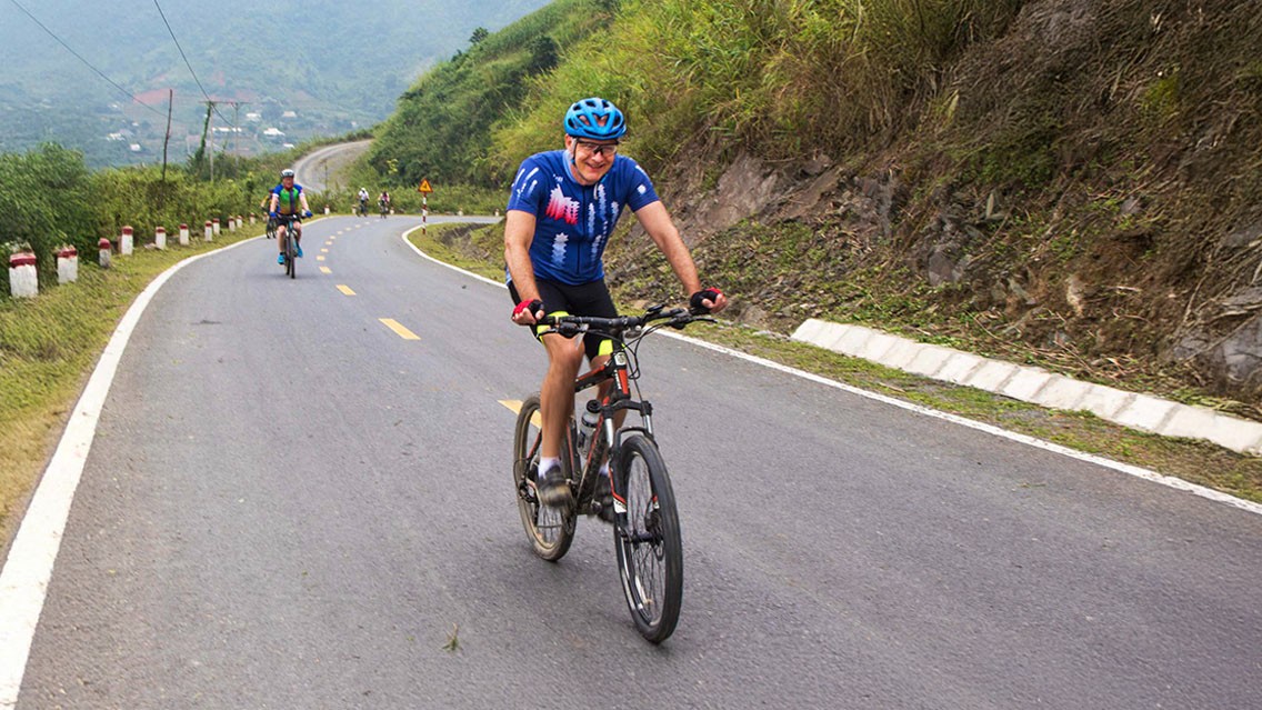 BICYCLE TOUR IN VIETNAM TO LUANG PRABANG
