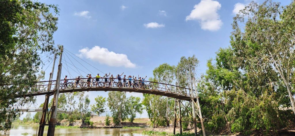 CYCLING VIETNAM TOGETHER THROUGH LANDSCAPES AND CONNECTION