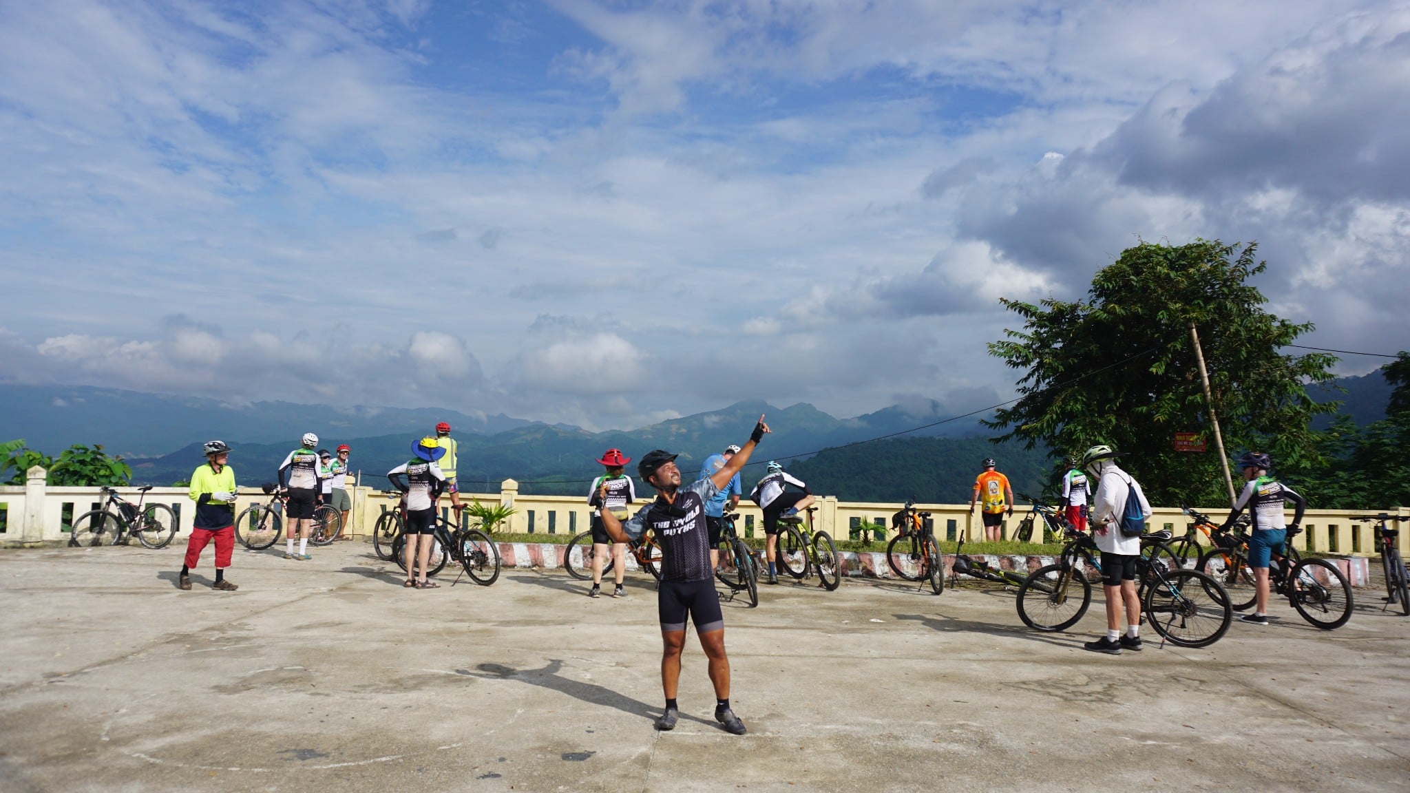 VIETNAM CYCLING ADVENTURE THROUGH MOUNTAIN ROADS