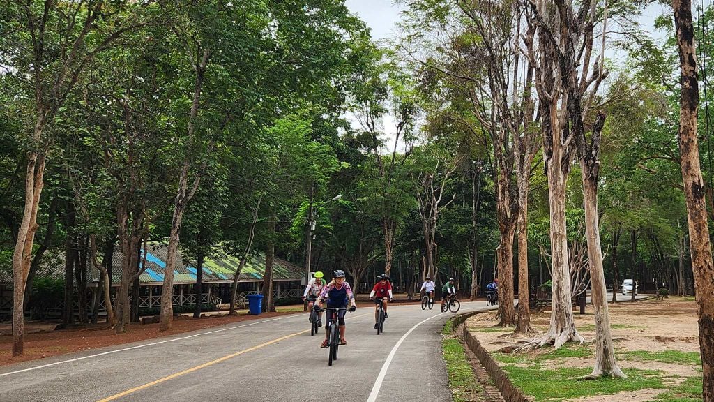 DISCOVER CONNECTION AND ADVENTURE FROM BANGKOK TO HANOI BY BIKE