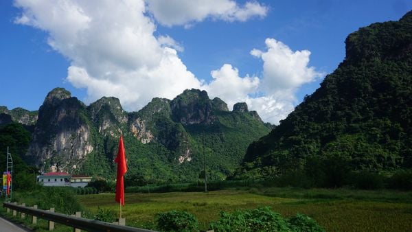 VIETNAM CYCLING JOURNEY THROUGH LIMESTONE VALLEYS