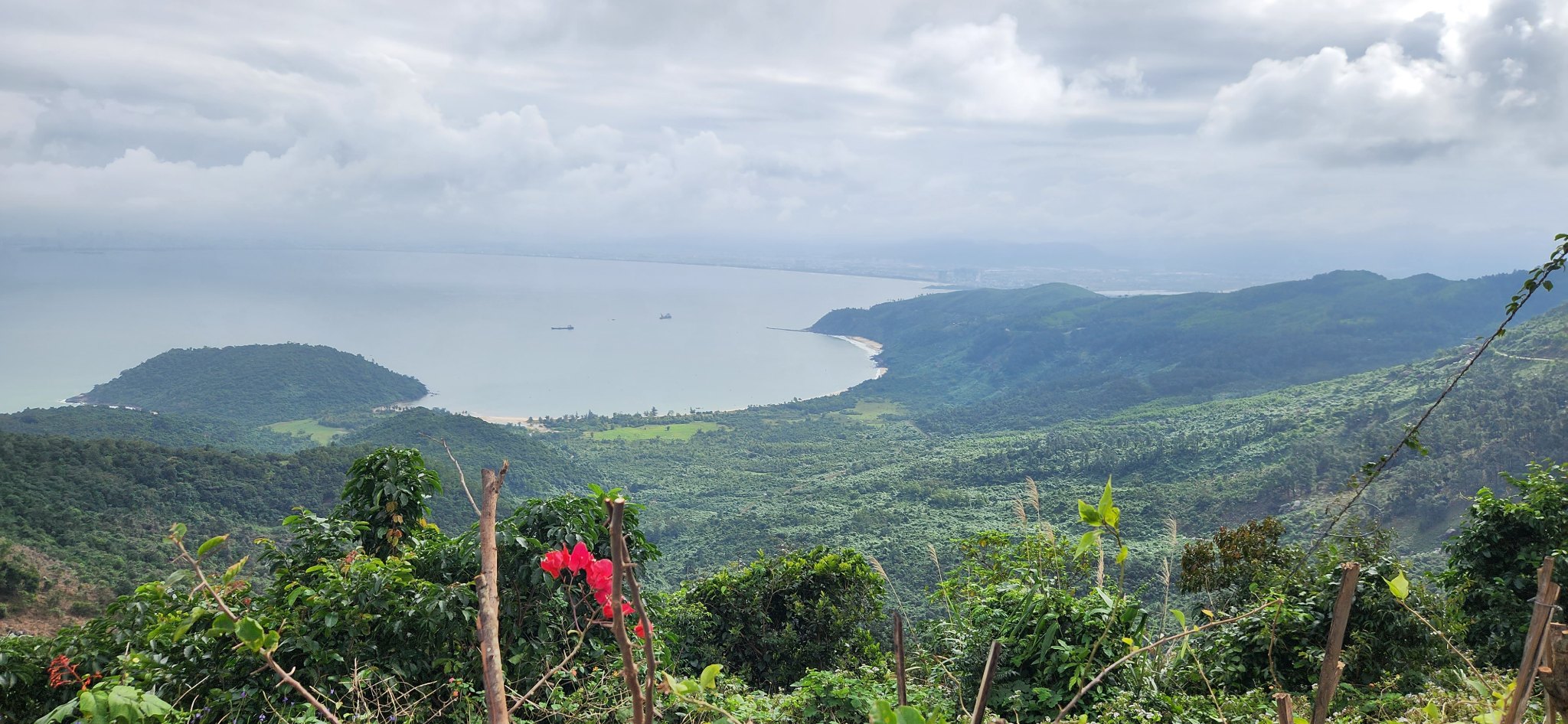 CYCLING FROM COAST TO HIGHLANDS ON VIETNAM’S OPEN ROADS