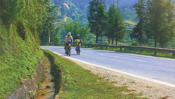 BICYCLE TOUR IN VIETNAM: MOUNTAIN ROADS, FRIENDSHIP & ADVENTURE