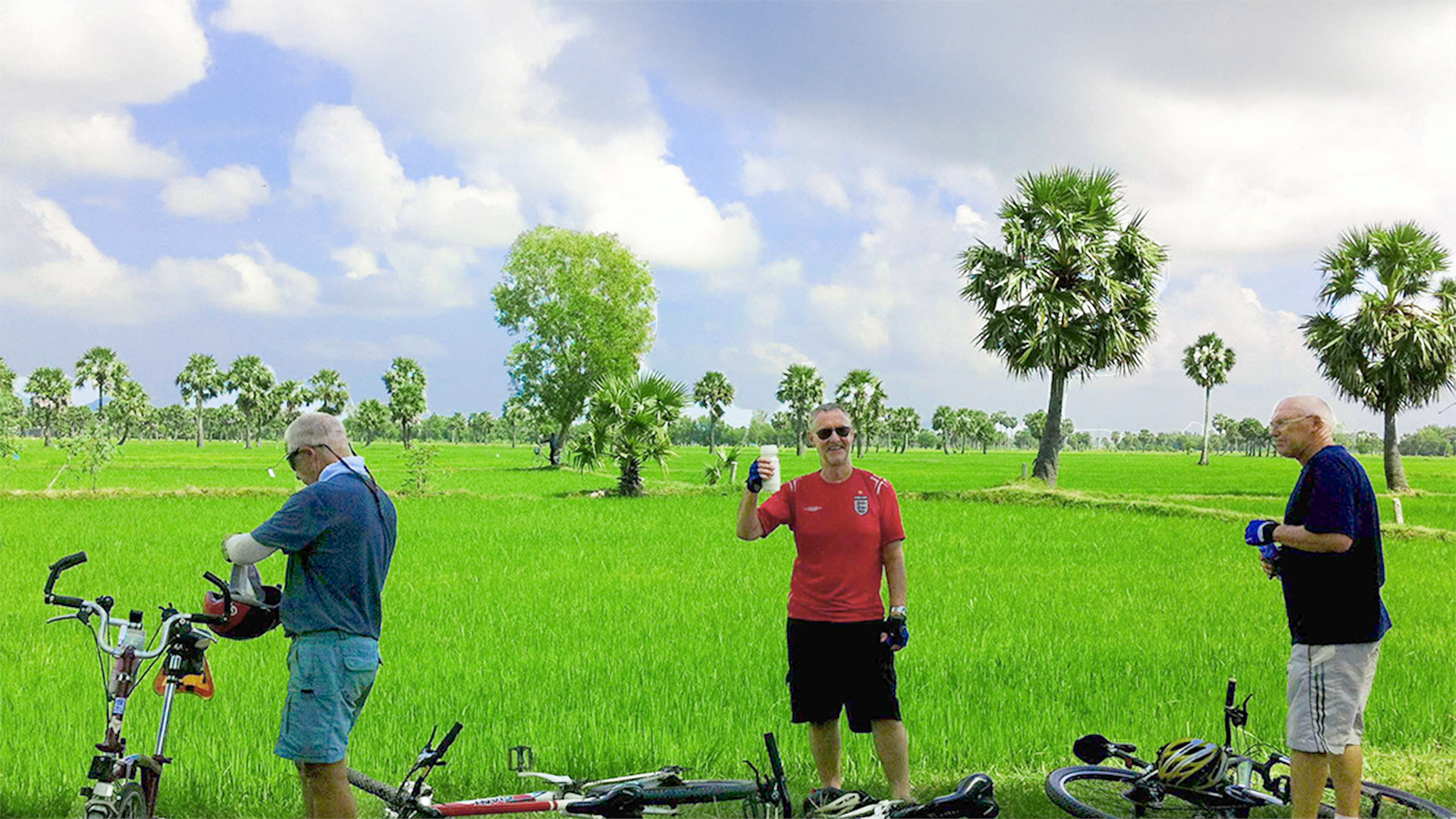 CYCLING FUEL: WHAT RIDERS EAT TO STAY ENERGIZED IN THE MEKONG HEAT
